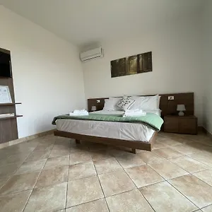 Appartamento Maison De Cheeramie - Tourist Tra Mare E Etna, Mascali